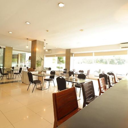 Saka Hotel Medan Sunggal Eksteriør billede