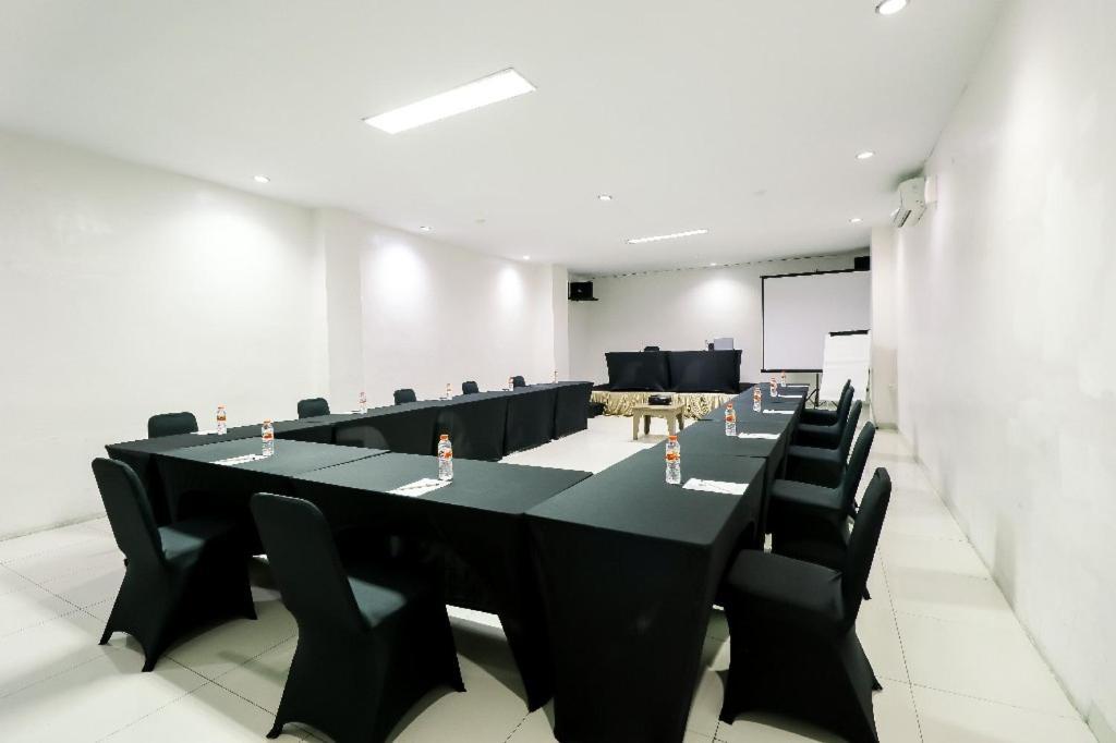 Saka Hotel Medan Sunggal Eksteriør billede